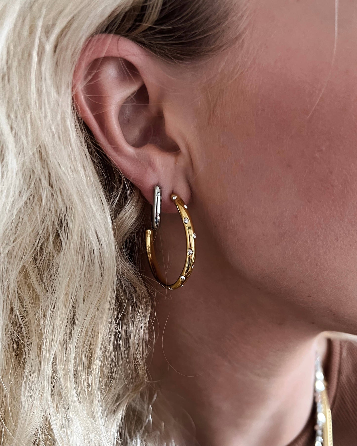 Elisa Hoop Earring - Gold