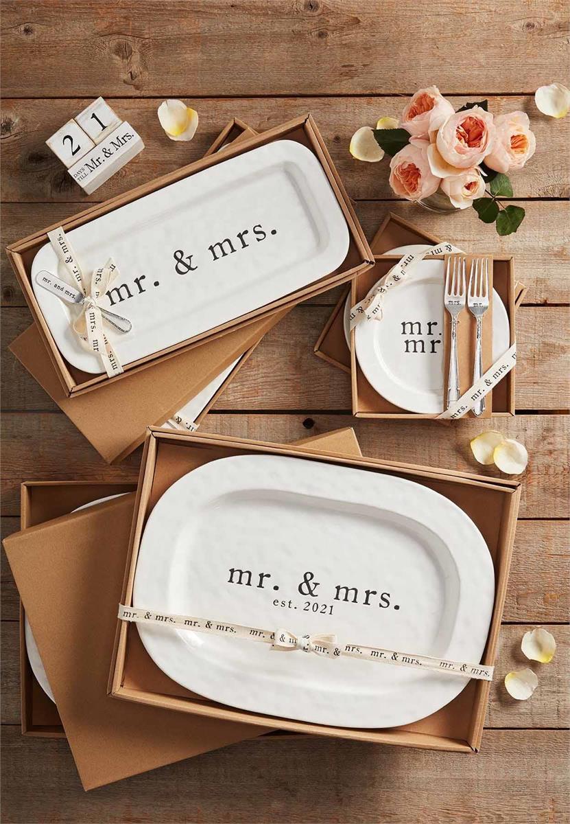 Mr & Mrs Cake Plate Set